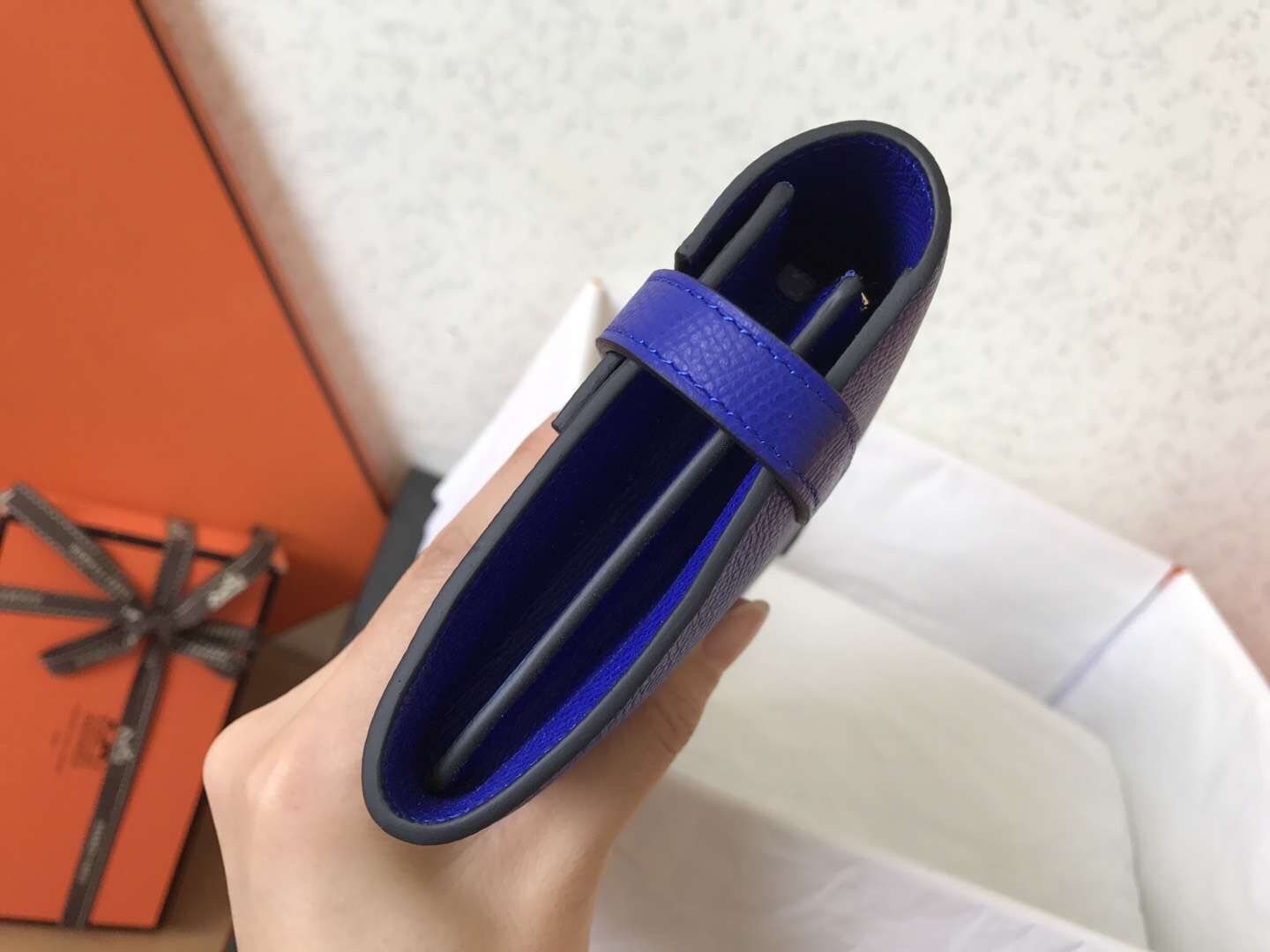ケリー ロングウォレット 20cm ブルー エレクトリック エプソムレザー