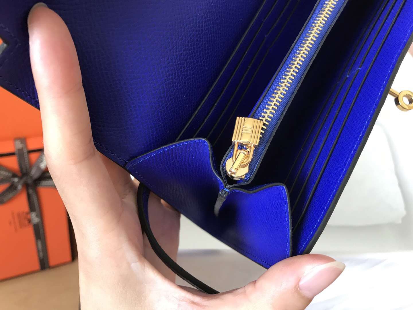 ケリー ロングウォレット 20cm ブルー エレクトリック エプソムレザー