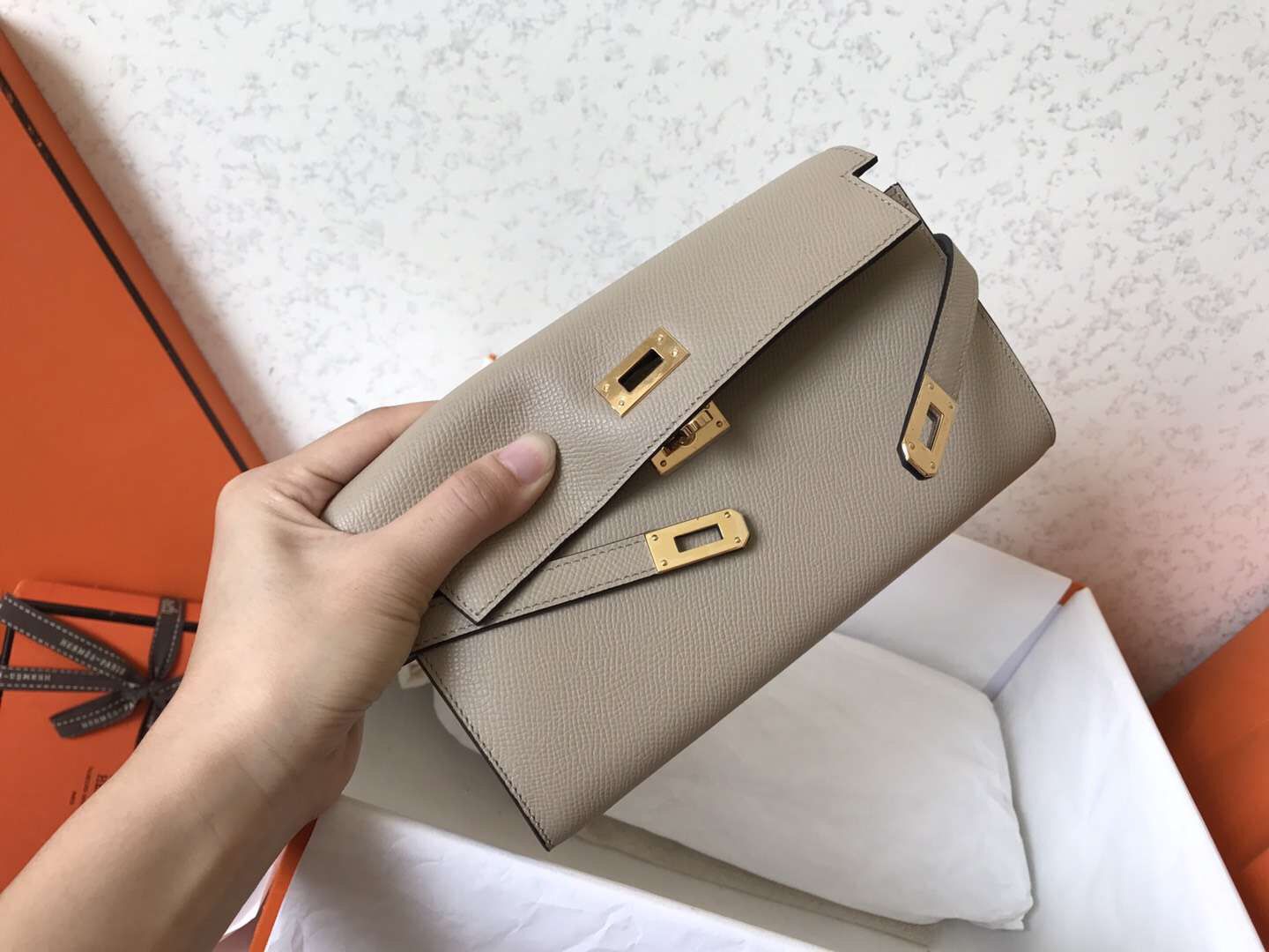 ケリー ロングウォレット 20cm グレー エプソムレザー