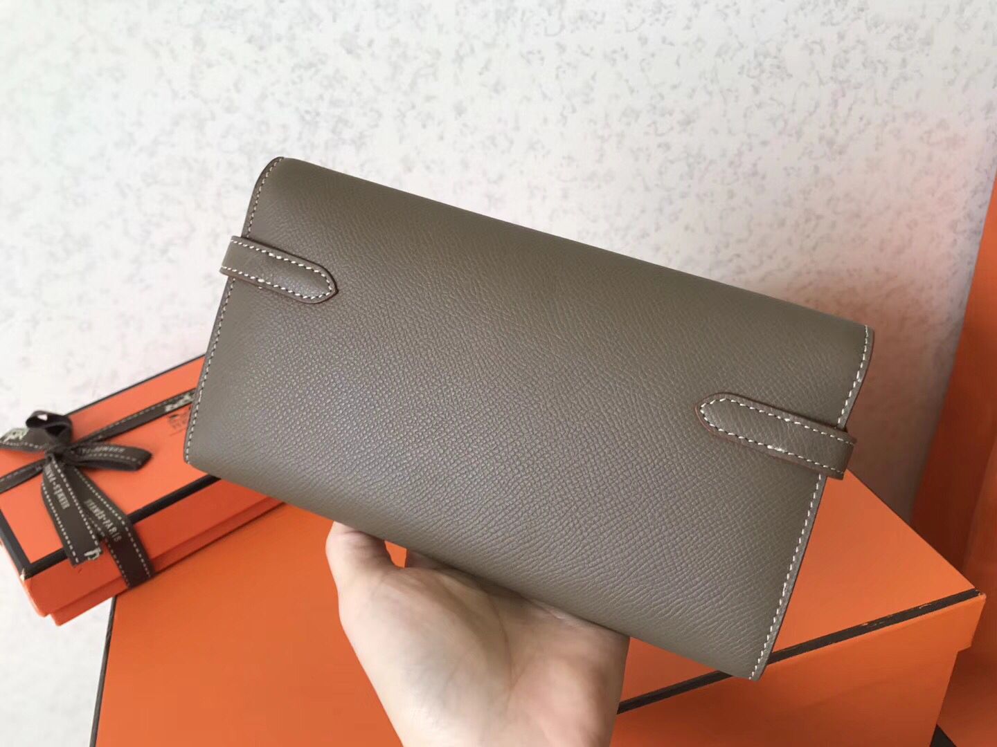 ケリー ロングウォレット 20cm トープ エプソムレザー