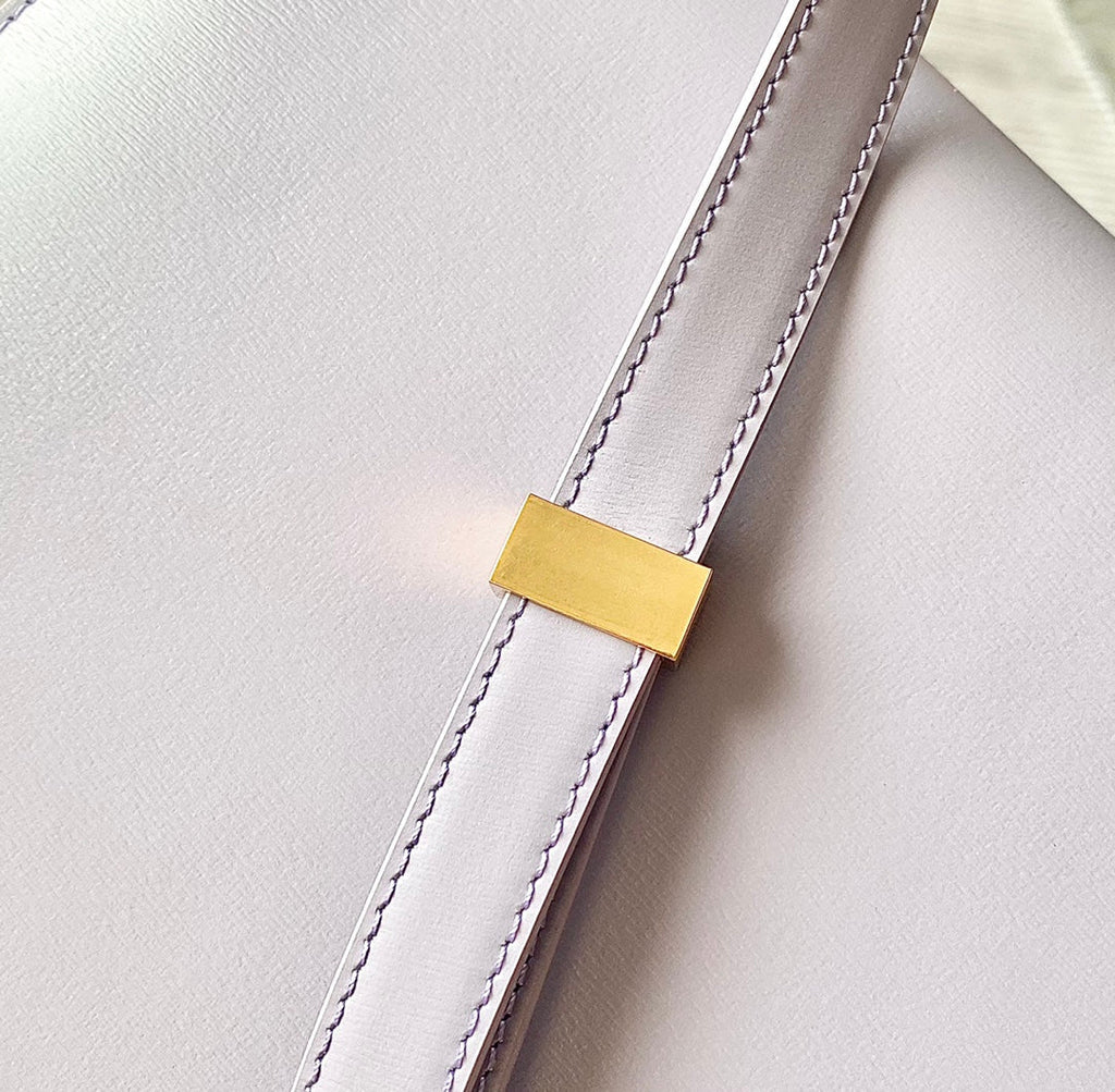 SAC CLASSIQUE MOYEN CELINE 24 CM EN CUIR DE VEAU VIOLET CLAIR