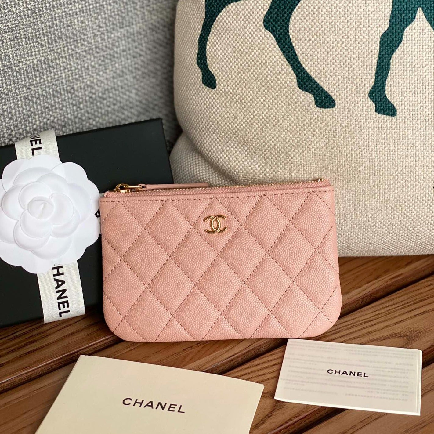 CC ZIPPED WALLET 15 LIGHT PINK CAVIAR GOLD HARDWARE