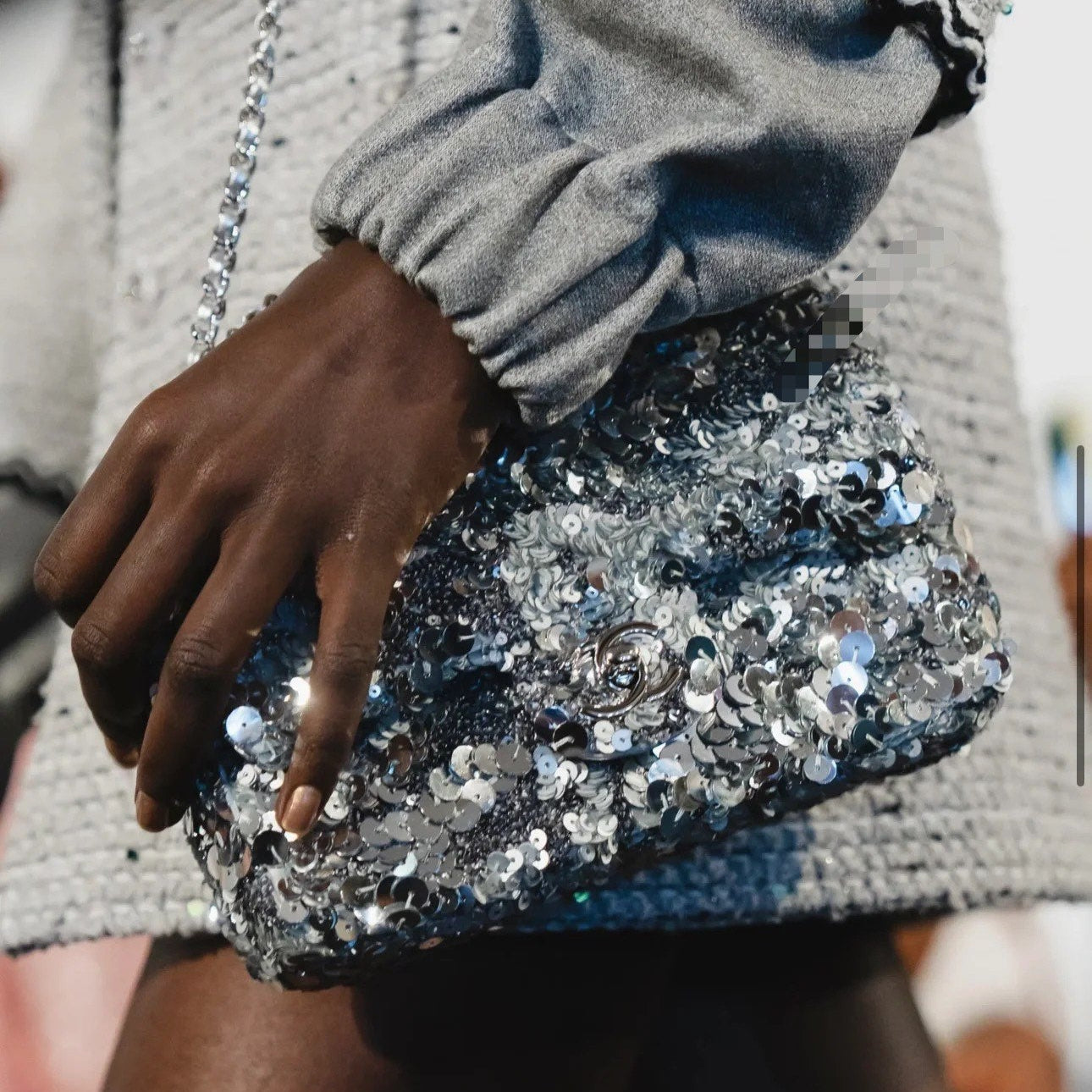 25C FLAP BAG 21CM DENSE SILVER SEQUIN WHITE CALFSKIN
