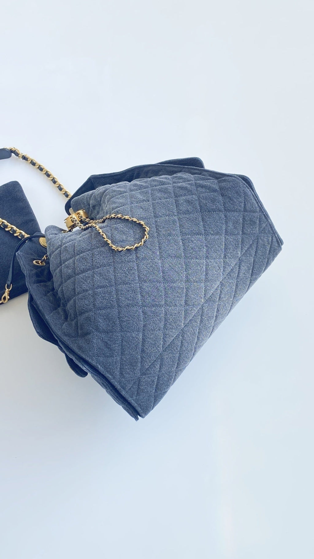 CC 25C SACS HOBO 40CM BLEU FONCÉ DENIM