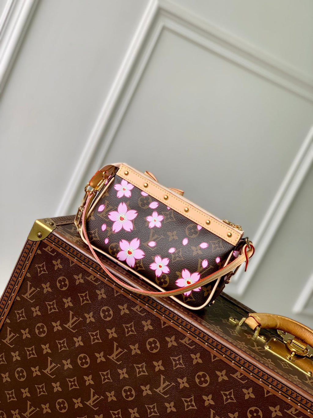 LV X TM POCHETTE ACCESSOIRES 22CM TOILE MONOGRAMME FLEUR DE CERISIER MARRON SAKURA