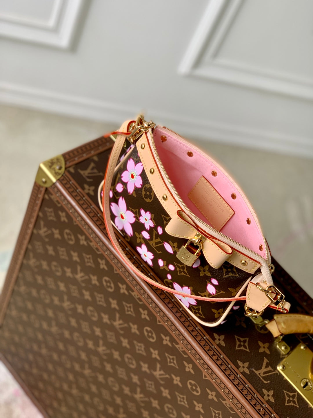 LV X TM POCHETTE ACCESSOIRES 22CM TOILE MONOGRAMME FLEUR DE CERISIER MARRON SAKURA