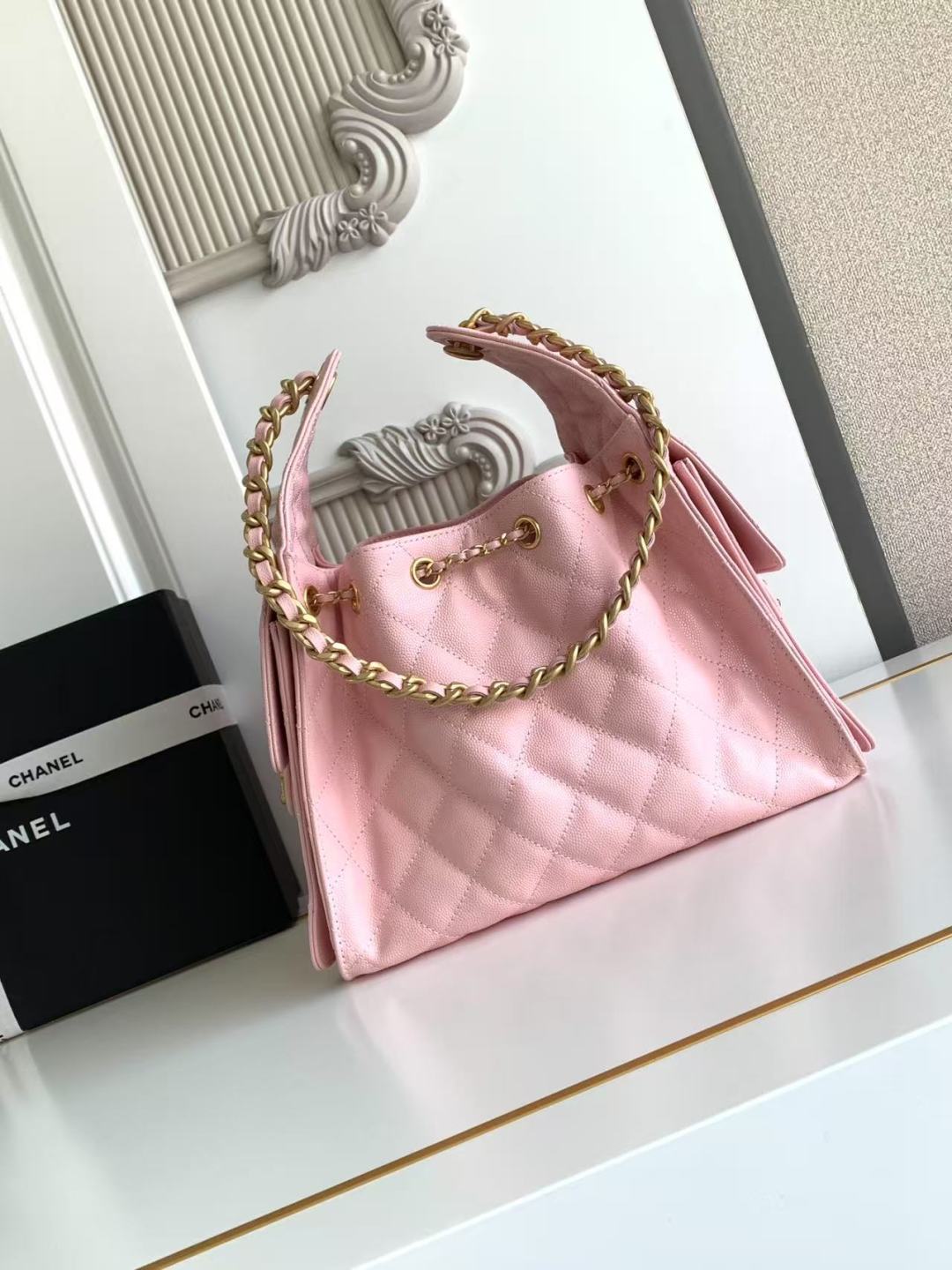 SAC HOBO CC 25C 30CM EN CUIR DE VEAU GRAINÉ ROSE
