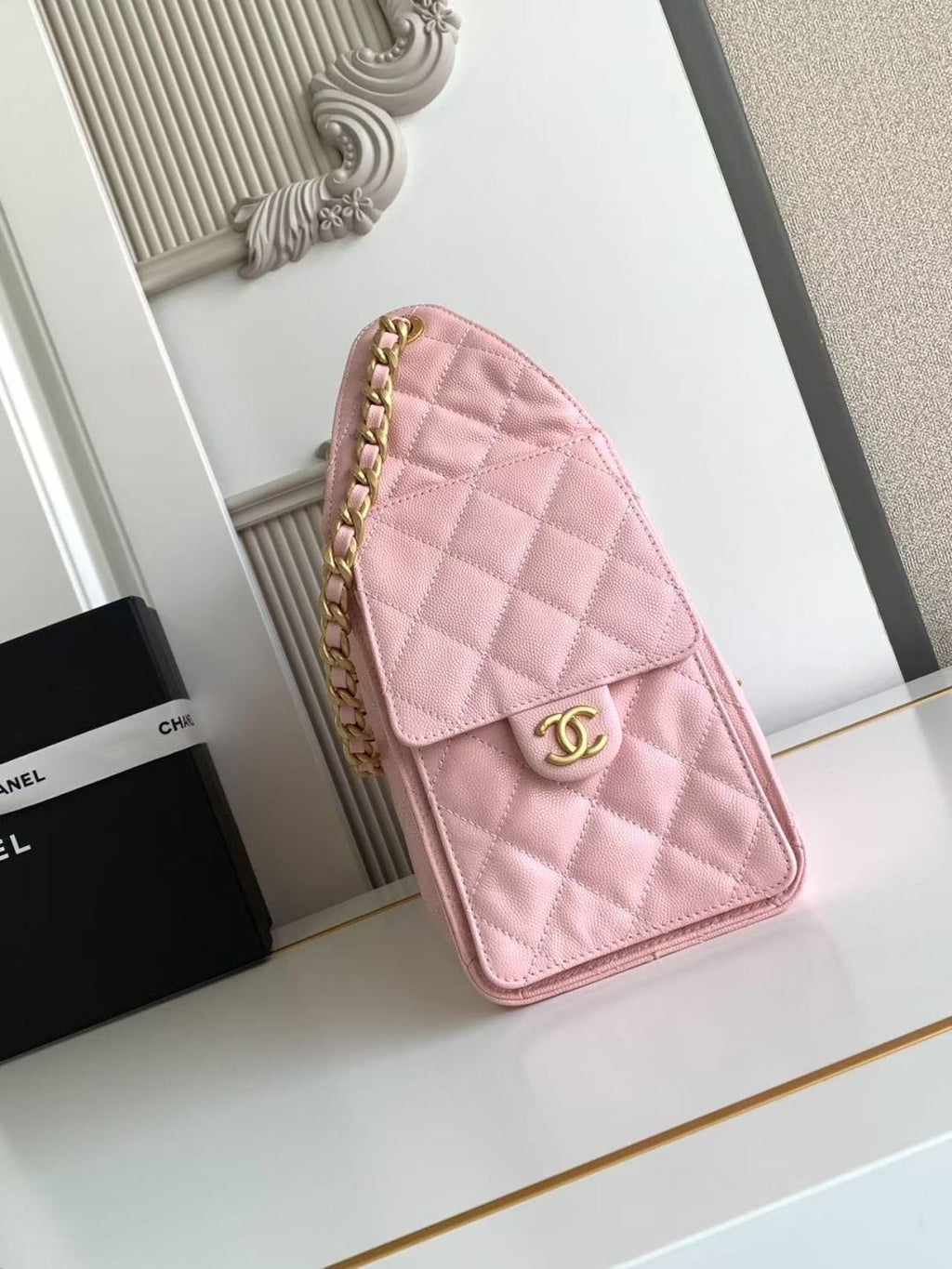 SAC HOBO CC 25C 30CM EN CUIR DE VEAU GRAINÉ ROSE