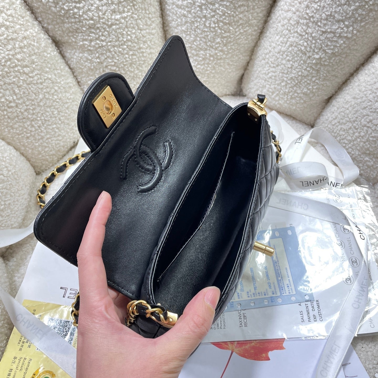 CC 25P MINI SAC À RABAT 22 CM POIGNÉE SUPÉRIEURE CUIR DE VEAU NOIR QUINCAILLERIE DORÉ