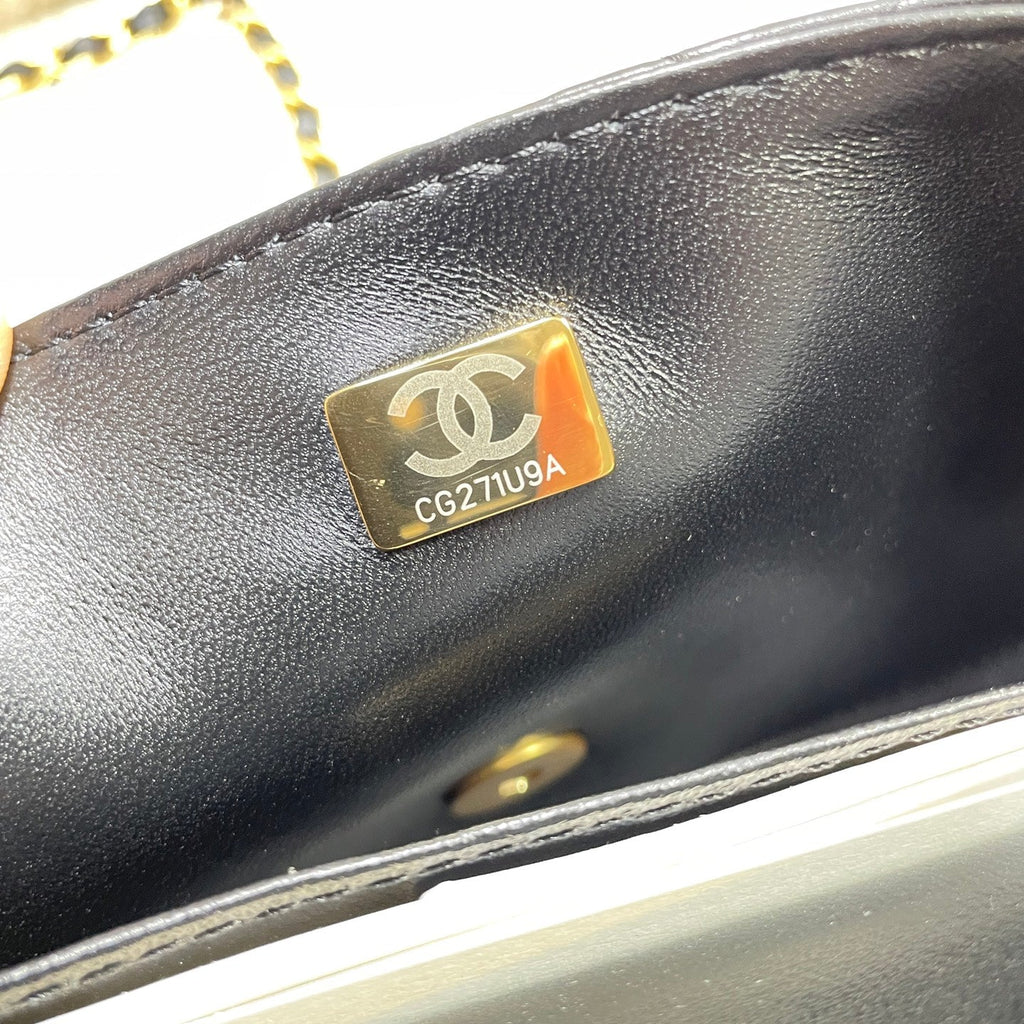 CC 25P SAC À RABAT MOYEN 25 CM POIGNÉE SUPÉRIEURE CUIR DE VEAU NOIR QUINCAILLERIE DORÉ