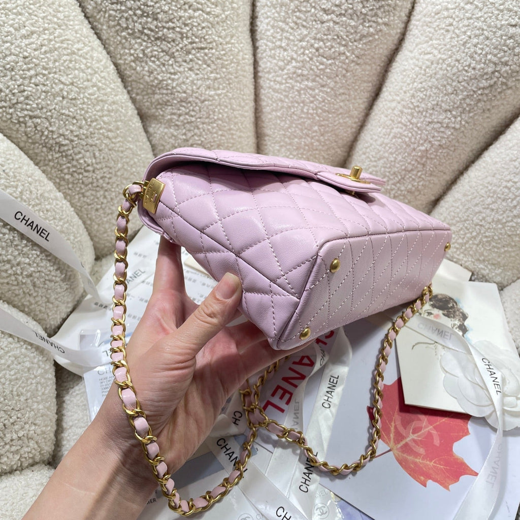 CC 25P SAC À RABAT MOYEN 25 CM POIGNÉE SUPÉRIEURE CUIR DE VEAU ROSE QUINCAILLERIE DORÉE