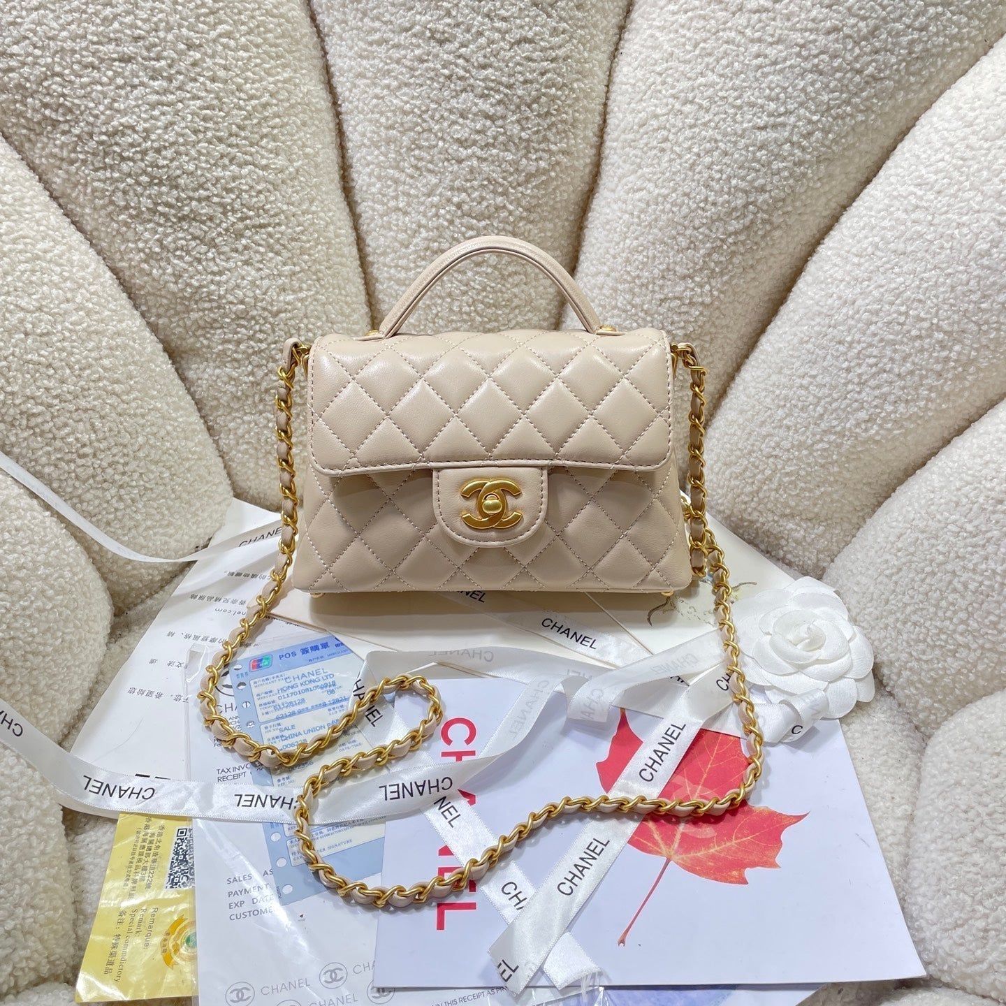 CC 25P MINI SAC À RABAT 20 CM POIGNÉE SUPÉRIEURE CUIR DE VEAU BEIGE QUINCAILLERIE DORÉE