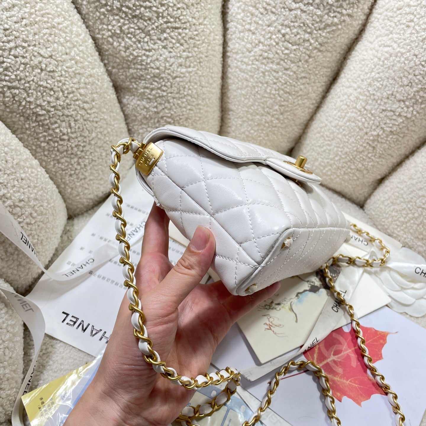 CC 25P MINI SAC À RABAT 20 CM POIGNÉE SUPÉRIEURE CUIR DE VEAU CRÈME QUINCAILLERIE DORÉ