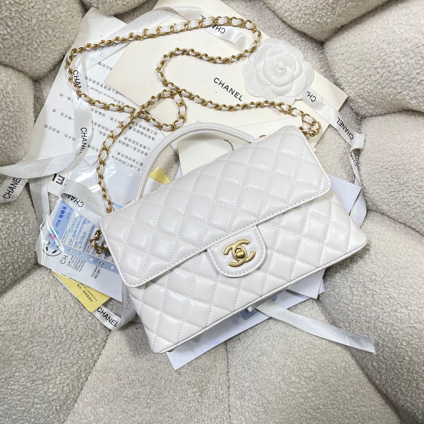 CC 25P SAC À RABAT MOYEN 25 CM POIGNÉE SUPÉRIEURE CUIR DE VEAU CRÈME QUINCAILLERIE DORÉ