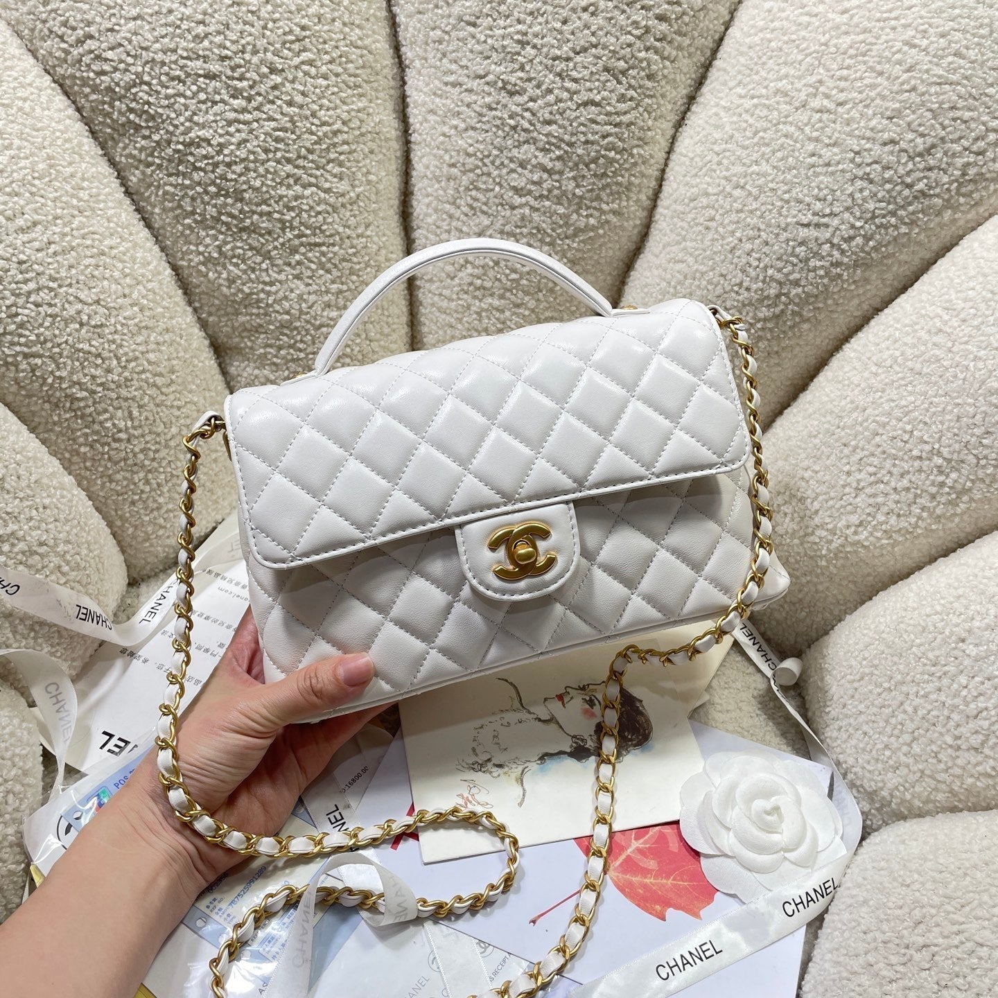 CC 25P SAC À RABAT MOYEN 25 CM POIGNÉE SUPÉRIEURE CUIR DE VEAU CRÈME QUINCAILLERIE DORÉ