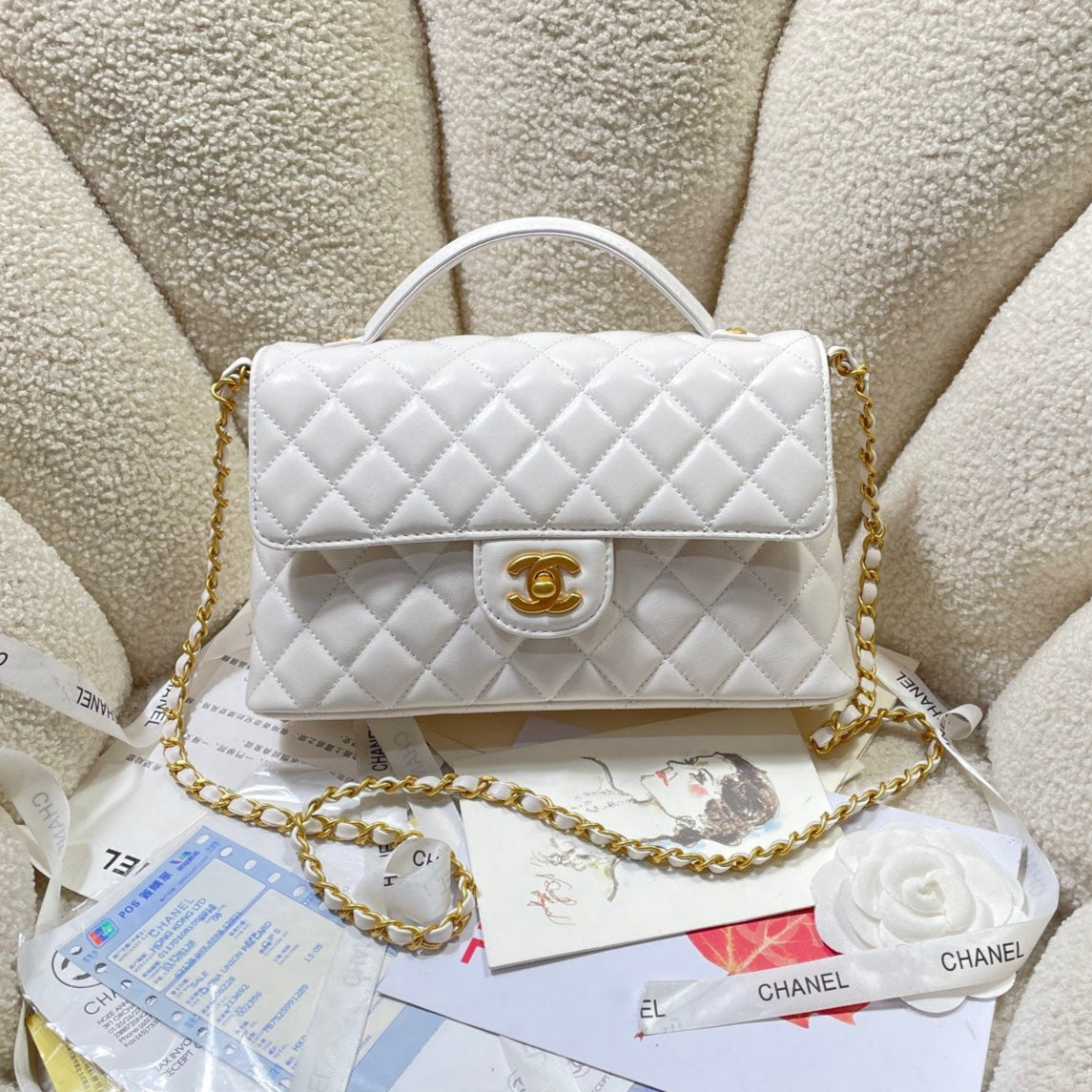 CC 25P SAC À RABAT MOYEN 25 CM POIGNÉE SUPÉRIEURE CUIR DE VEAU CRÈME QUINCAILLERIE DORÉ