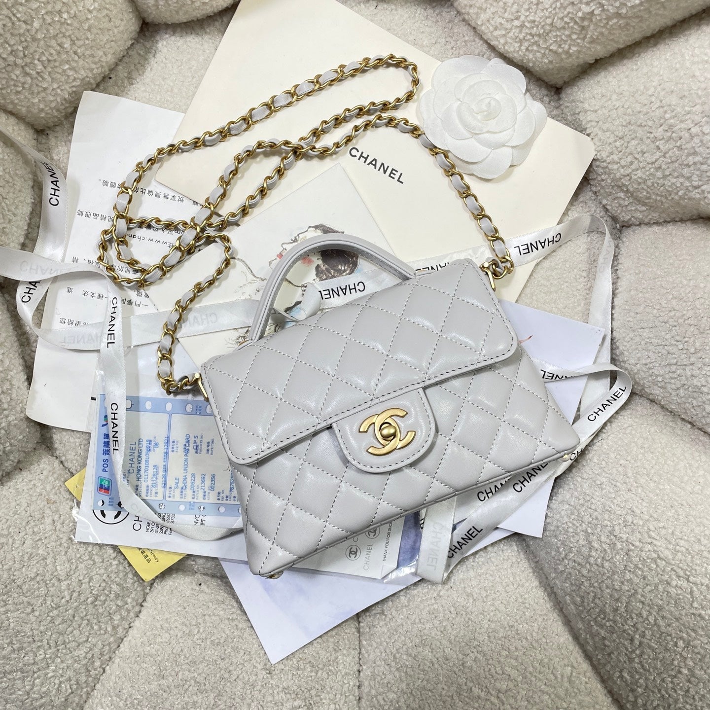 CC 25P MINI SAC À RABAT 20 CM POIGNÉE SUPÉRIEURE CUIR DE VEAU GRIS QUINCAILLERIE DORÉ