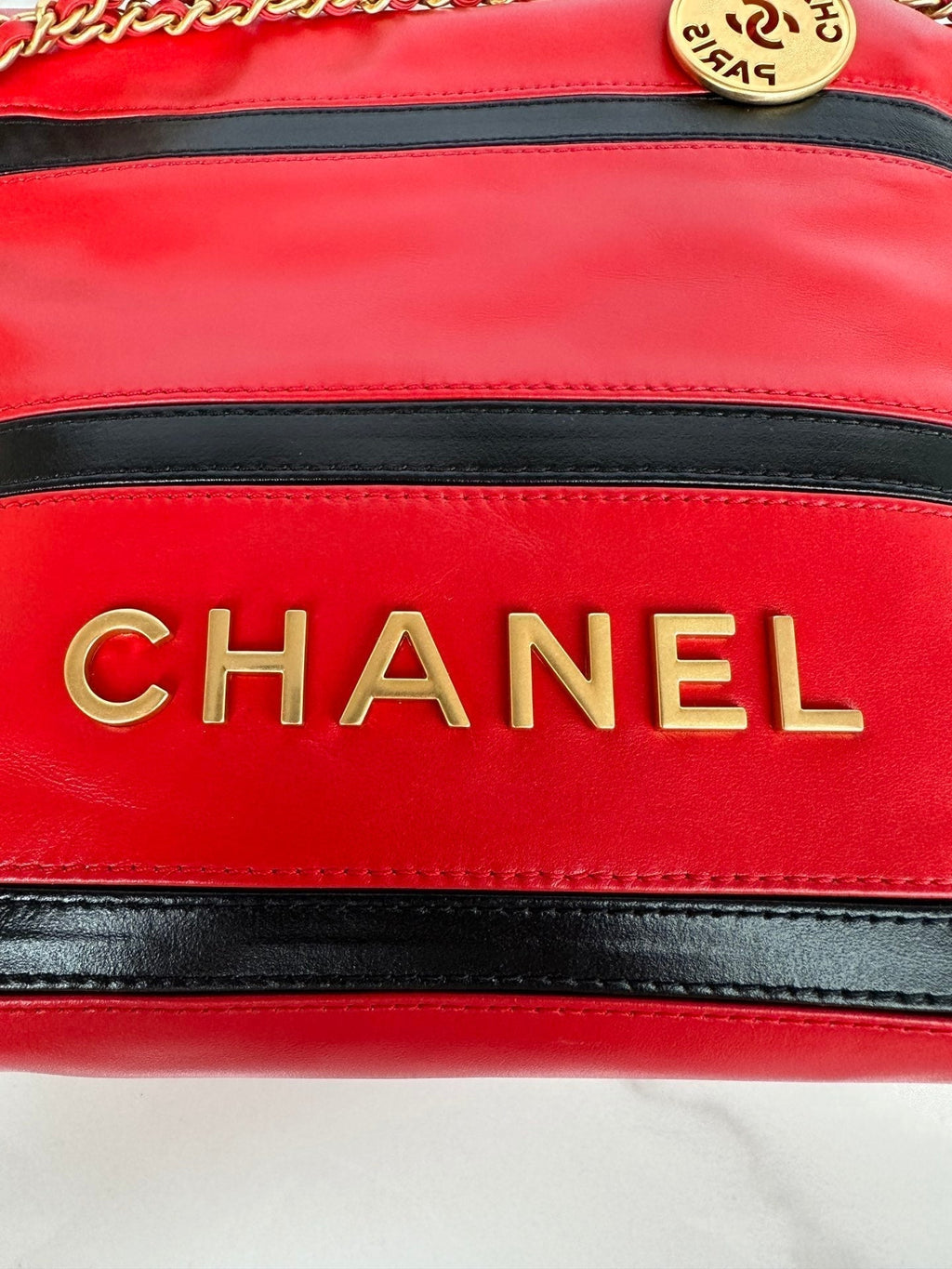 CC 22 HOBO RED BLACK CALFSKIN GOLD HARDWARE