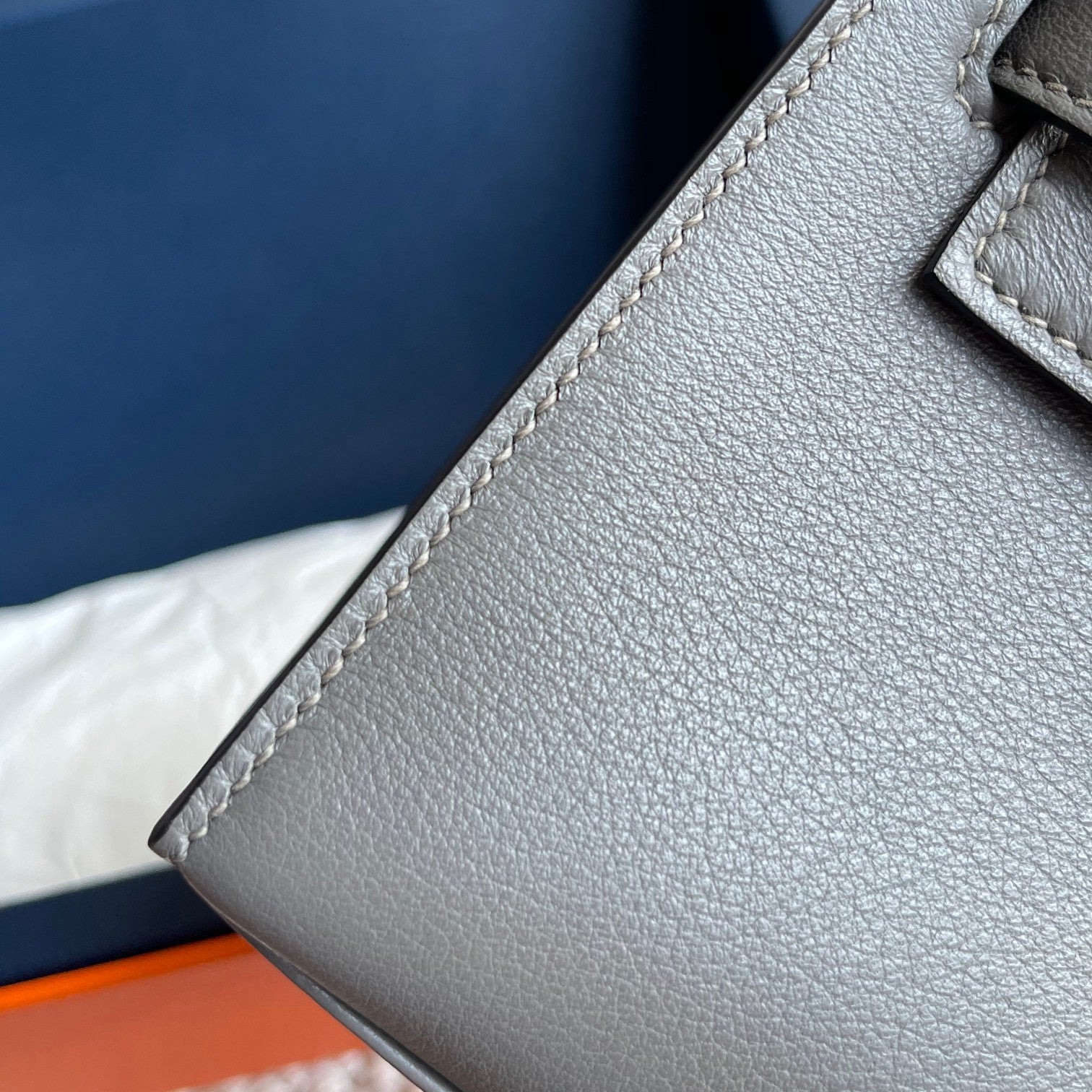 POCHETTE HM KELLY 22 CM GRIS FUMÉ QUINCAILLERIE ARGENTÉE