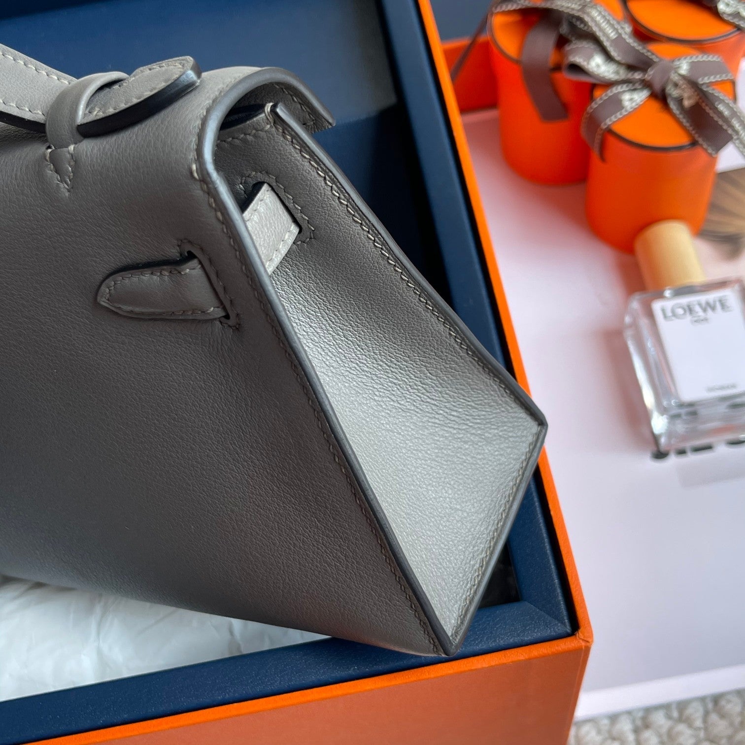 POCHETTE HM KELLY 22 CM GRIS FUMÉ QUINCAILLERIE ARGENTÉE
