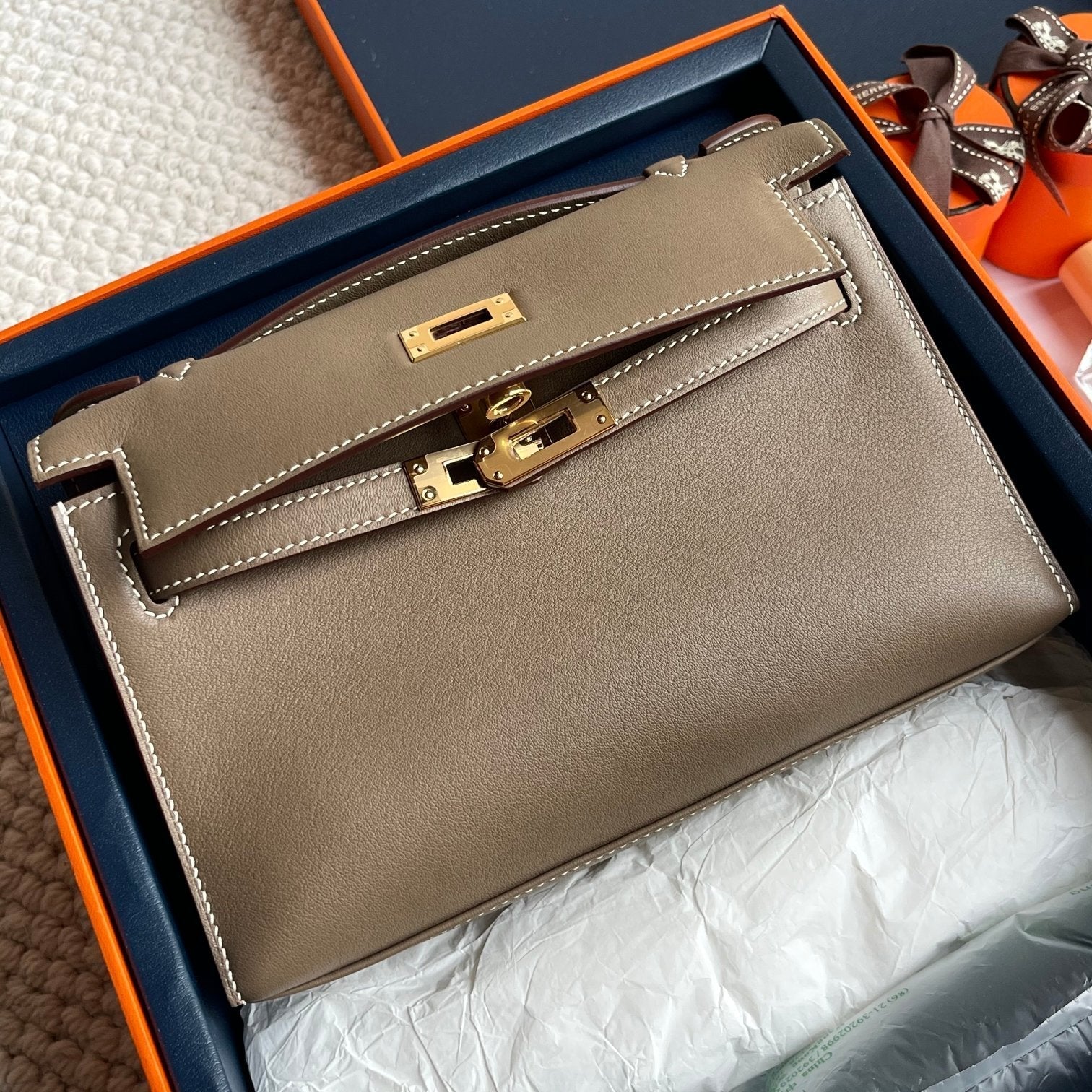 POCHETTE HM KELLY 22CM GRIS ELEPHANT SWIFT QUINCAILLERIE OR