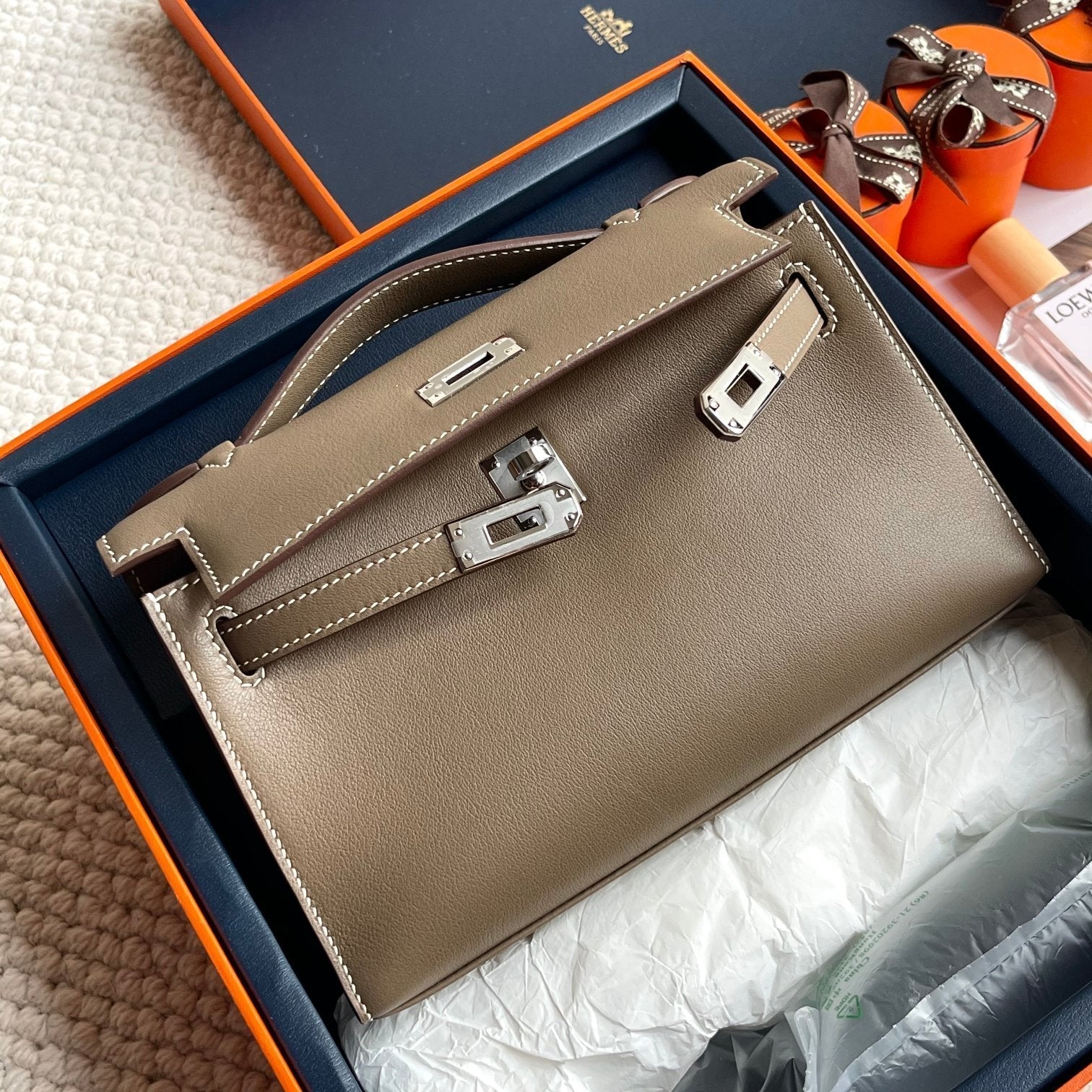 POCHETTE HM KELLY 22CM GRIS ELEPHANT SWIFT QUINCAILLERIE ARGENTÉE