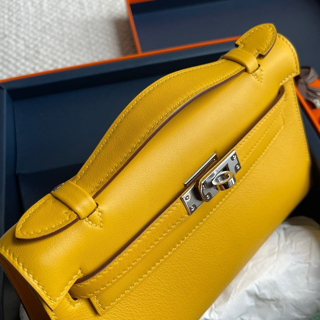 POCHETTE HM KELLY 22 CM JAUNE SWIFT QUINCAILLERIE ARGENTÉE