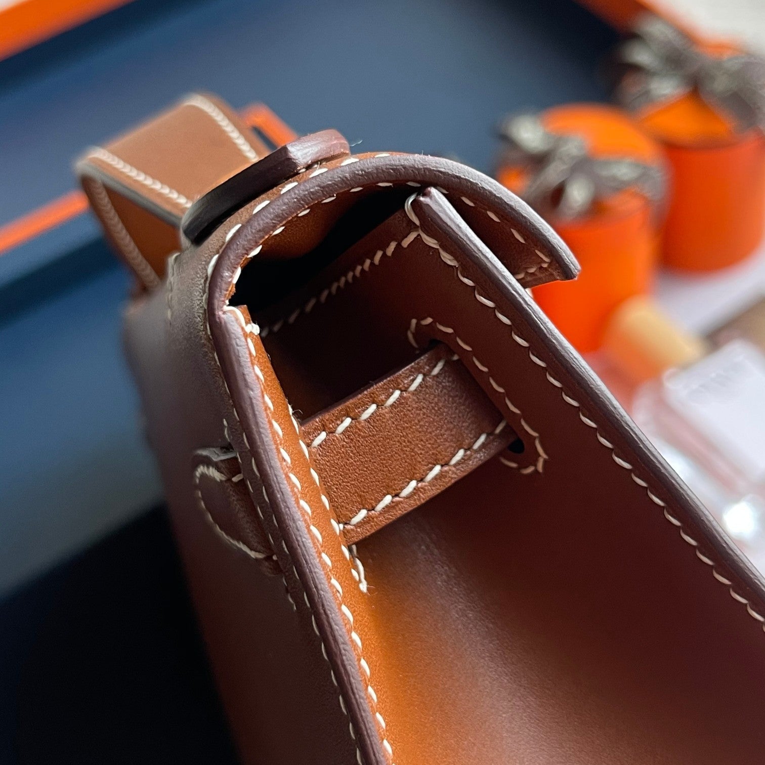 POCHETTE HM KELLY 22 CM MARRON FONCÉ QUINCAILLERIE ARGENTÉE