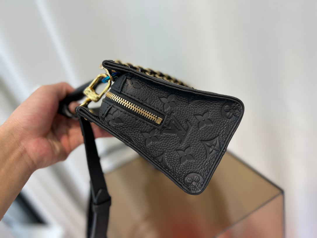 ONTHEGO 25 EAST WEST BLACK MONOGRAM EMPREINTE