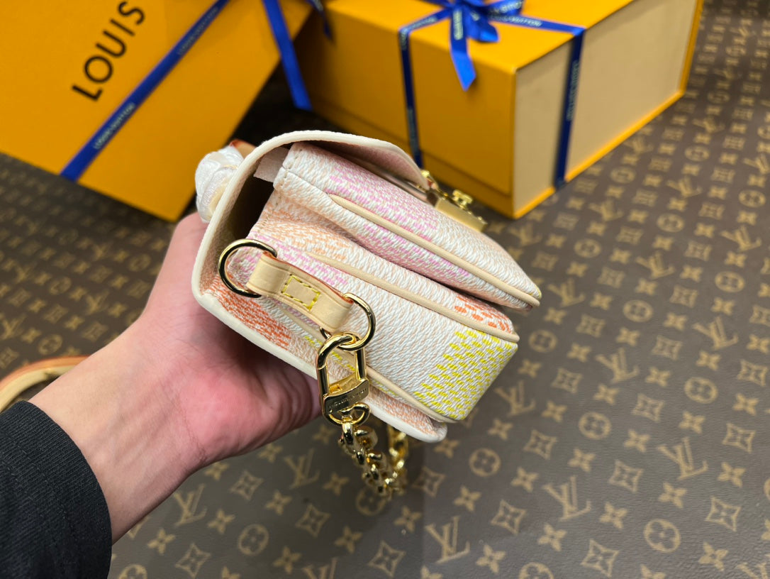 POCHETTE MÉTIS EAST WEST 21,5 PÊCHE DAMIER TOILE CÔTELÉE