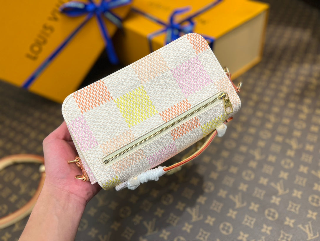 POCHETTE MÉTIS EAST WEST 21,5 PÊCHE DAMIER TOILE CÔTELÉE