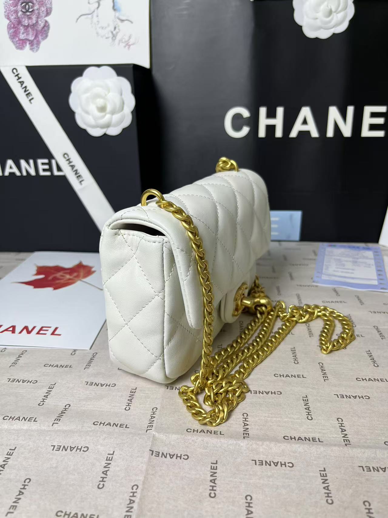 25C MINI RABAT 19CM CUIR D'AGNEAU BLANC QUINCAILLERIE COEUR DORÉ