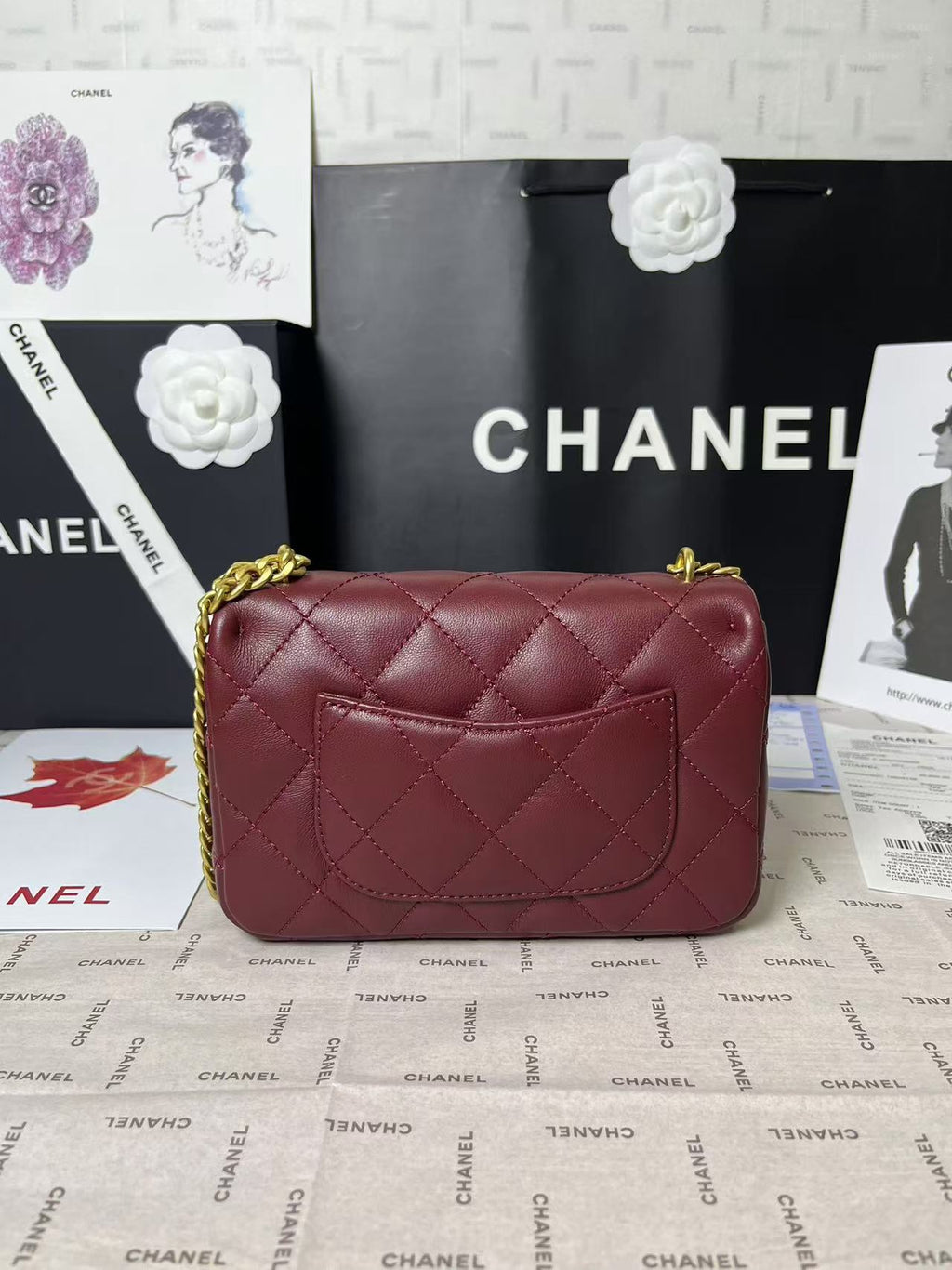 25C MINI FLAP 19CM BURGUNDY LAMBSKIN GOLD HEART HARDWARE