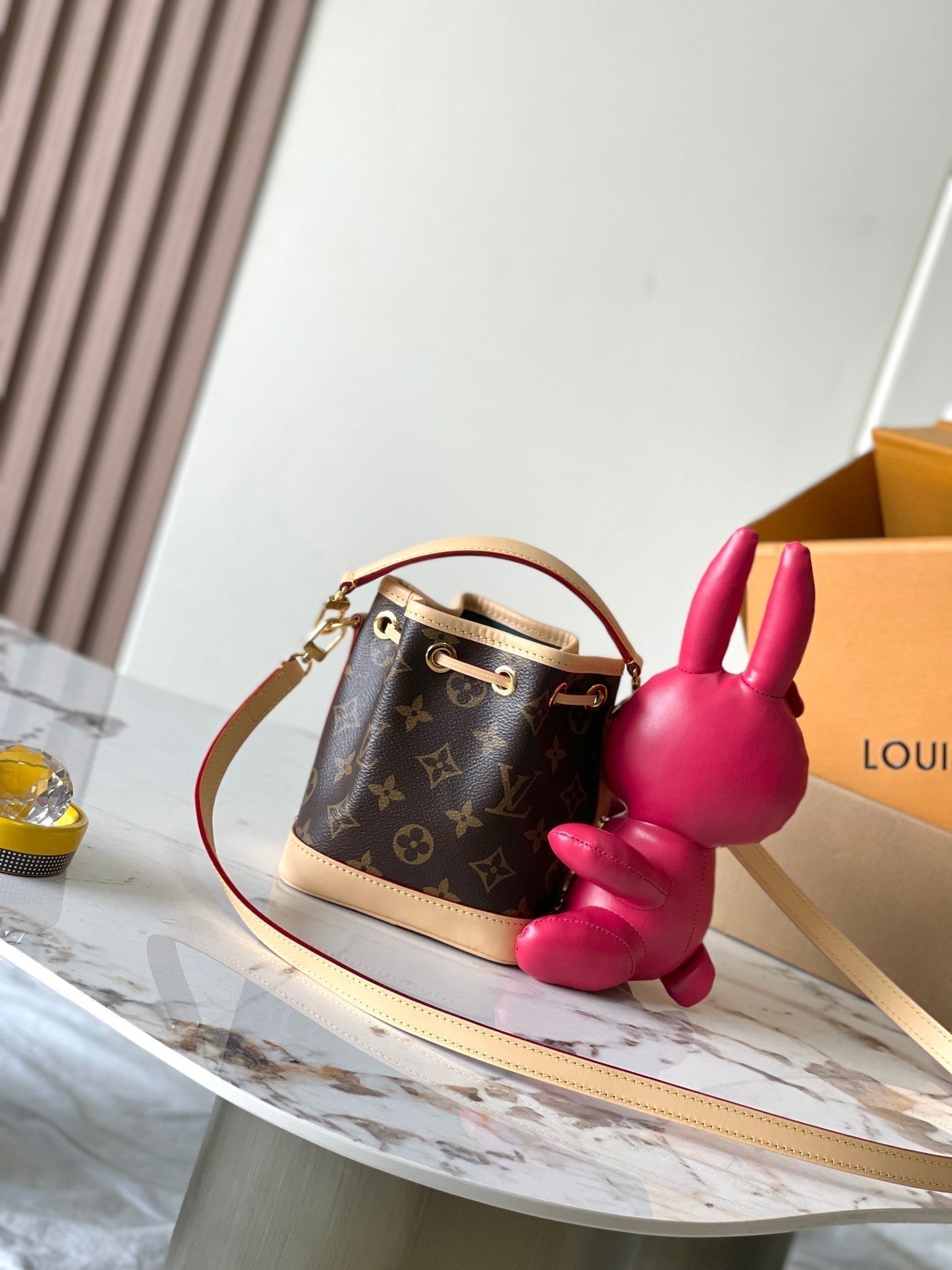 NANO NOE 13CM LAPIN MARRON MONOGRAMME TOILE