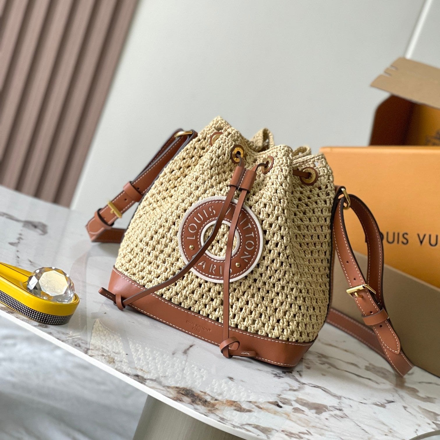 NOE BB 22CM BEIGE RAPHIA CUIR DE VEAU TAN