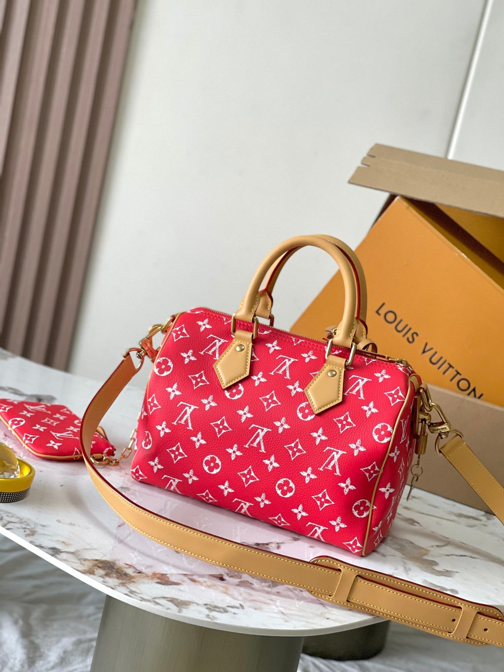 SPEEDY P9 BANDOULIÈRE 25 EN TOILE MONOGRAMME ROUGE QUINCAILLERIE DORÉ