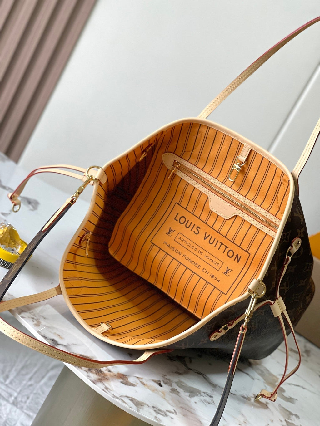 REVERSIBLE NEVERFULL MM 31 INSIDE OUT GOLD