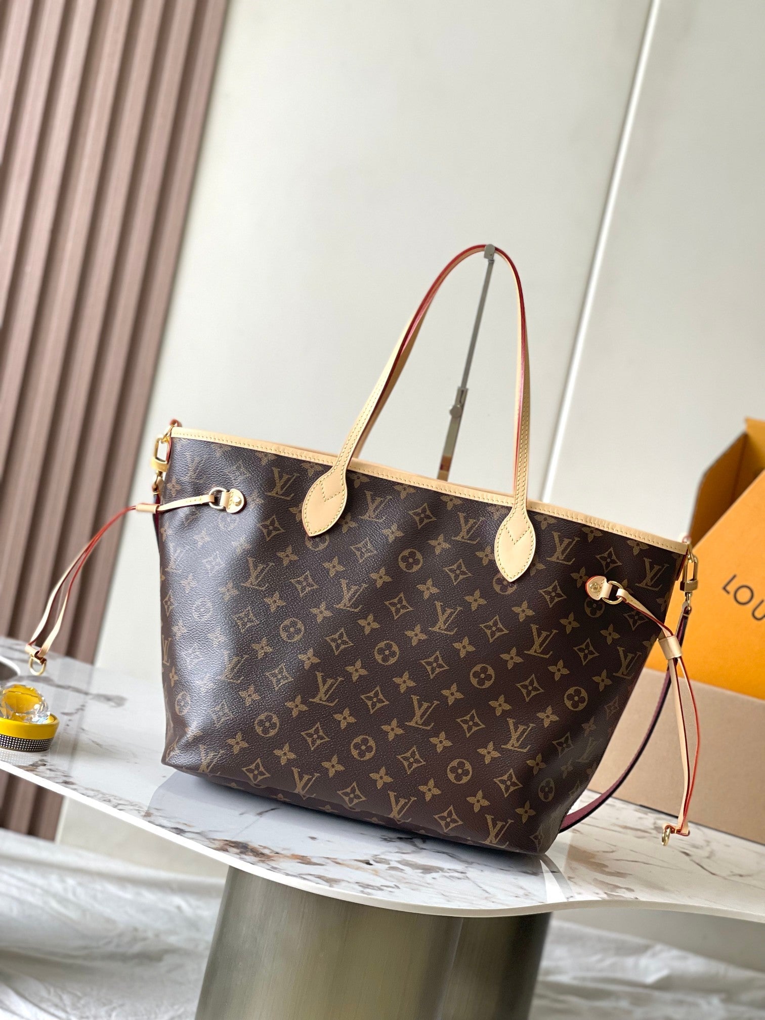 RÉVERSIBLE NEVERFULL MM 31 À L'ENVERS ROSE FONCÉ 