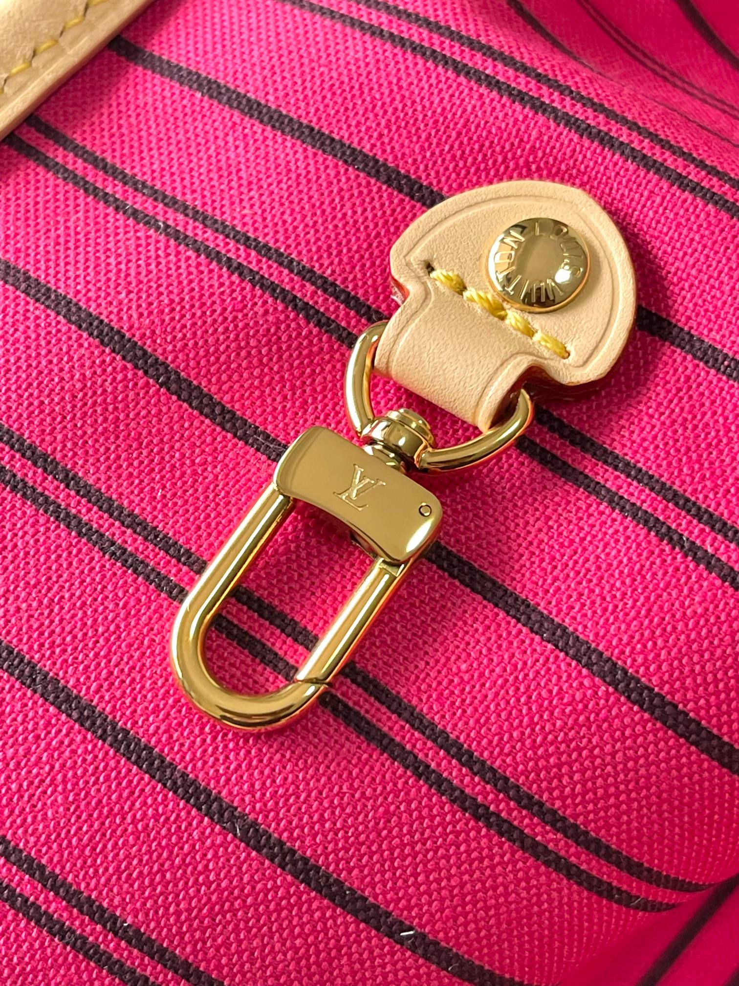 RÉVERSIBLE NEVERFULL MM 31 À L'ENVERS ROSE FONCÉ 