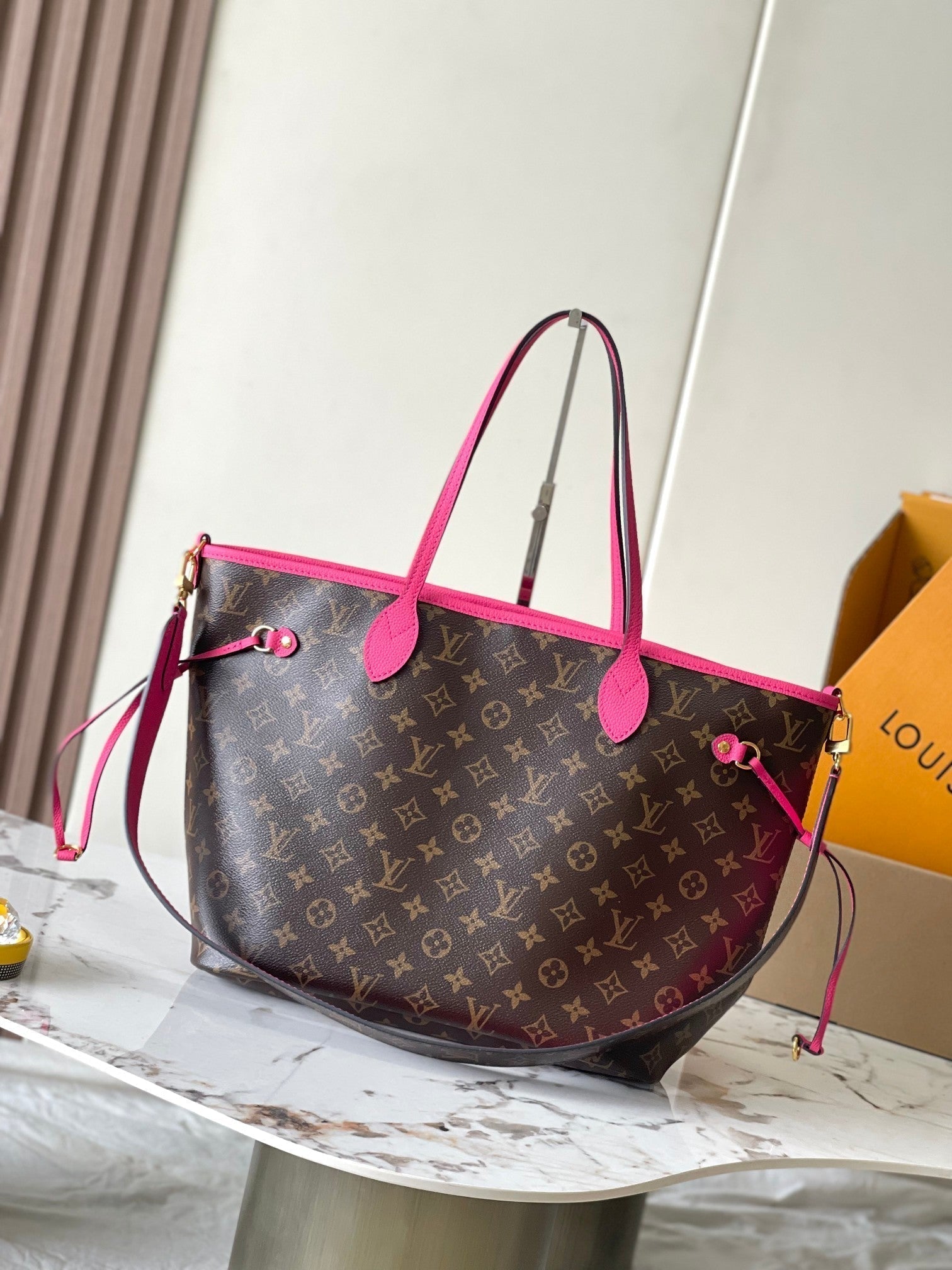 RÉVERSIBLE NEVERFULL MM 31 INVERSÉ POIGNÉE ROSE FONCÉ 