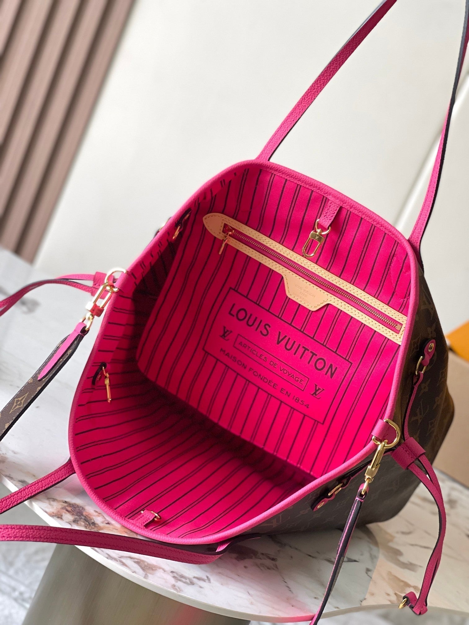 REVERSIBLE NEVERFULL MM 31 INSIDE OUT DARK PINK HANDLE