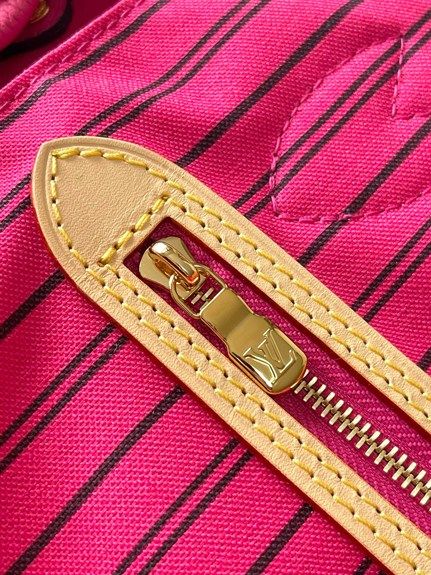 RÉVERSIBLE NEVERFULL MM 31 INVERSÉ POIGNÉE ROSE FONCÉ 