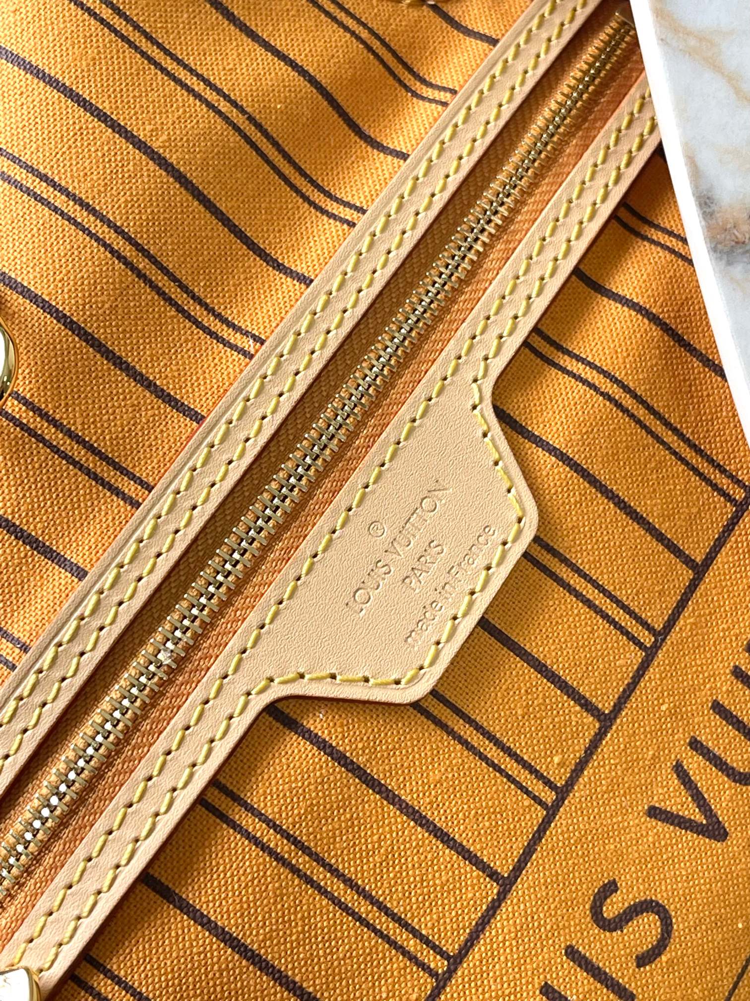 RÉVERSIBLE NEVERFULL MM 31 INVERSÉ POIGNÉE DORÉE