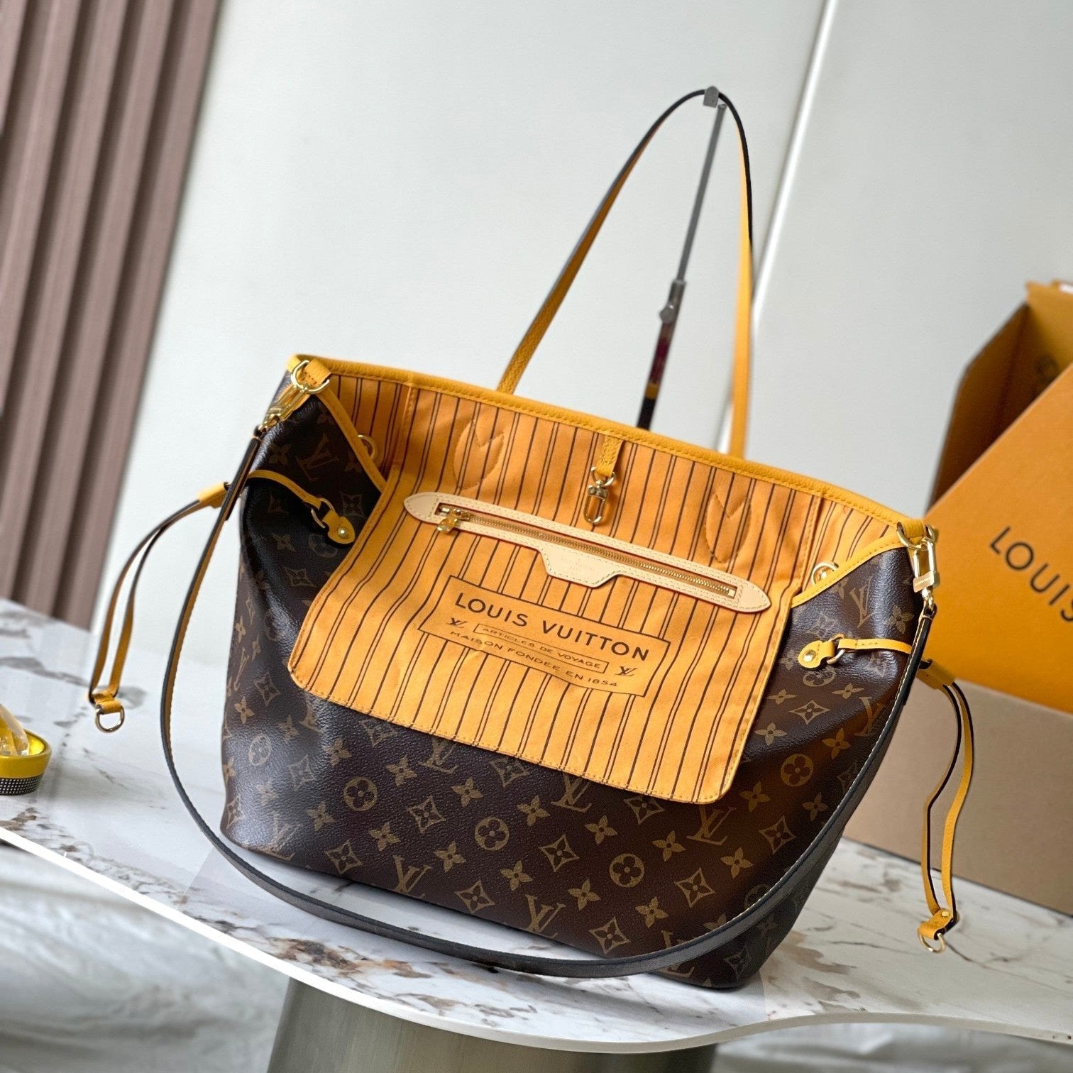 RÉVERSIBLE NEVERFULL MM 31 INVERSÉ POIGNÉE DORÉE