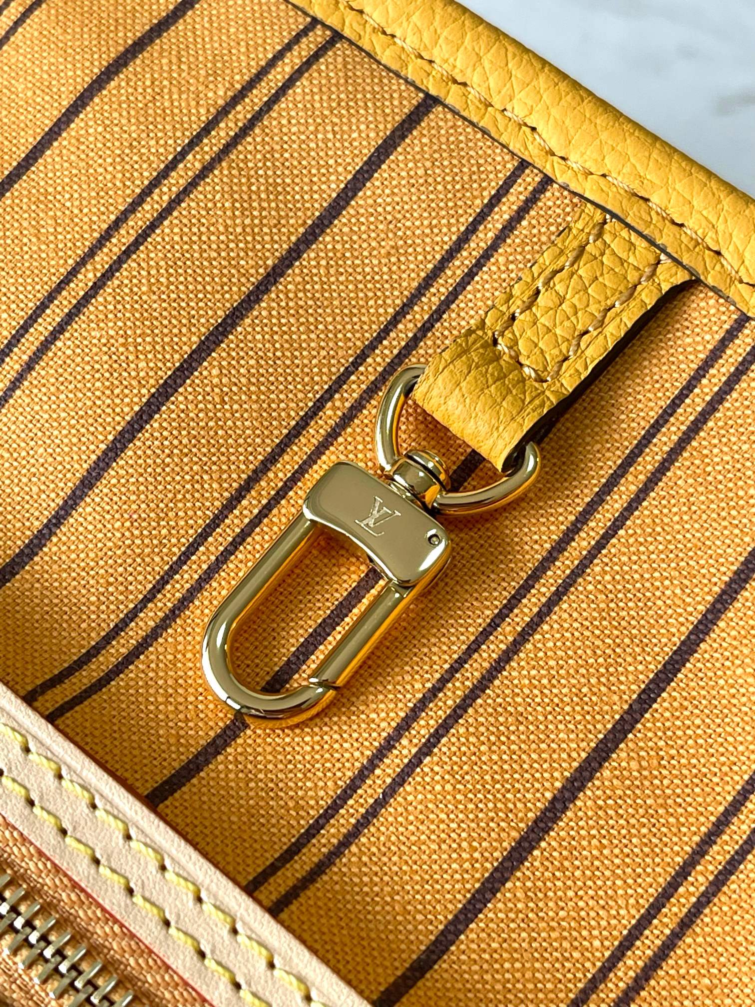 RÉVERSIBLE NEVERFULL MM 31 INVERSÉ POIGNÉE DORÉE