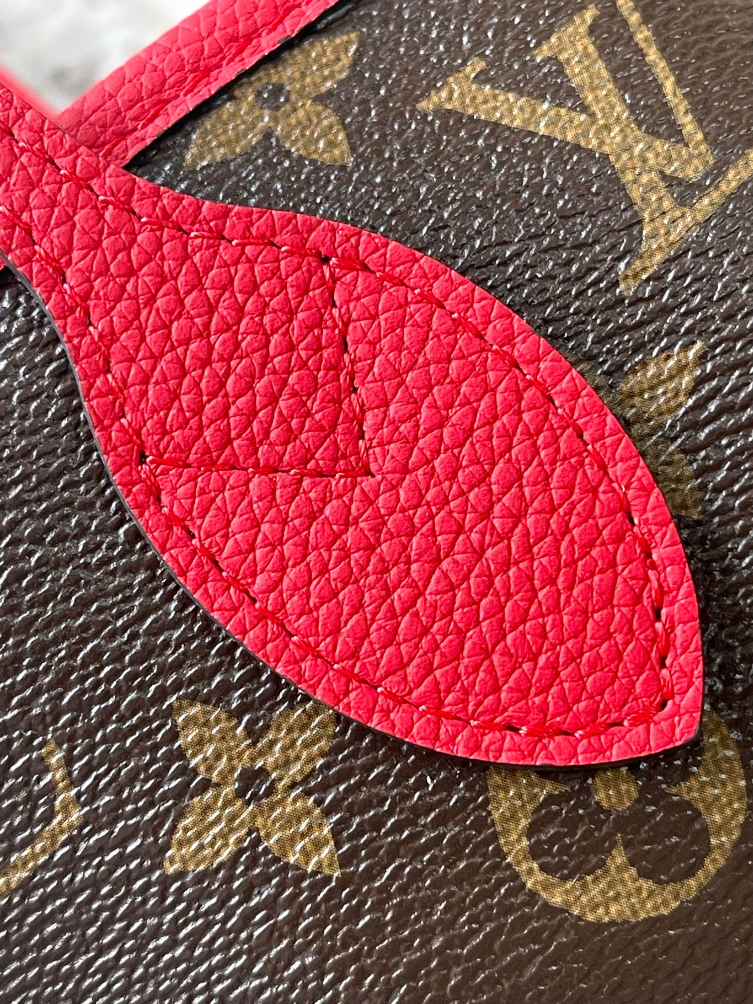 RÉVERSIBLE NEVERFULL MM 31 INVERSÉ POIGNÉE ROUGE 