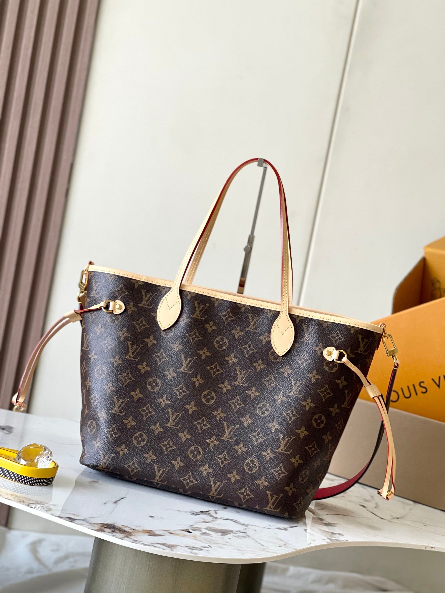 RÉVERSIBLE NEVERFULL MM 31 À L'ENVERS ROUGE 