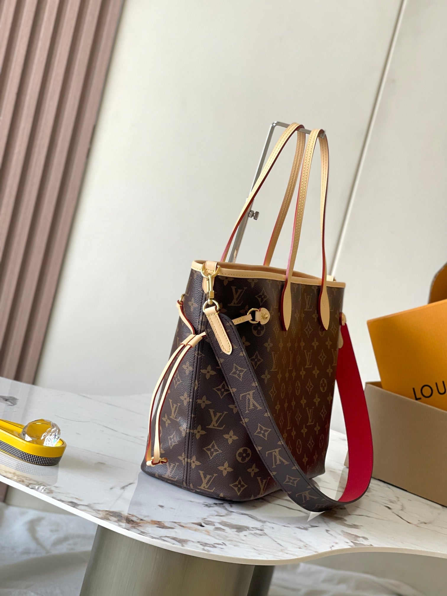 RÉVERSIBLE NEVERFULL MM 31 À L'ENVERS ROUGE 