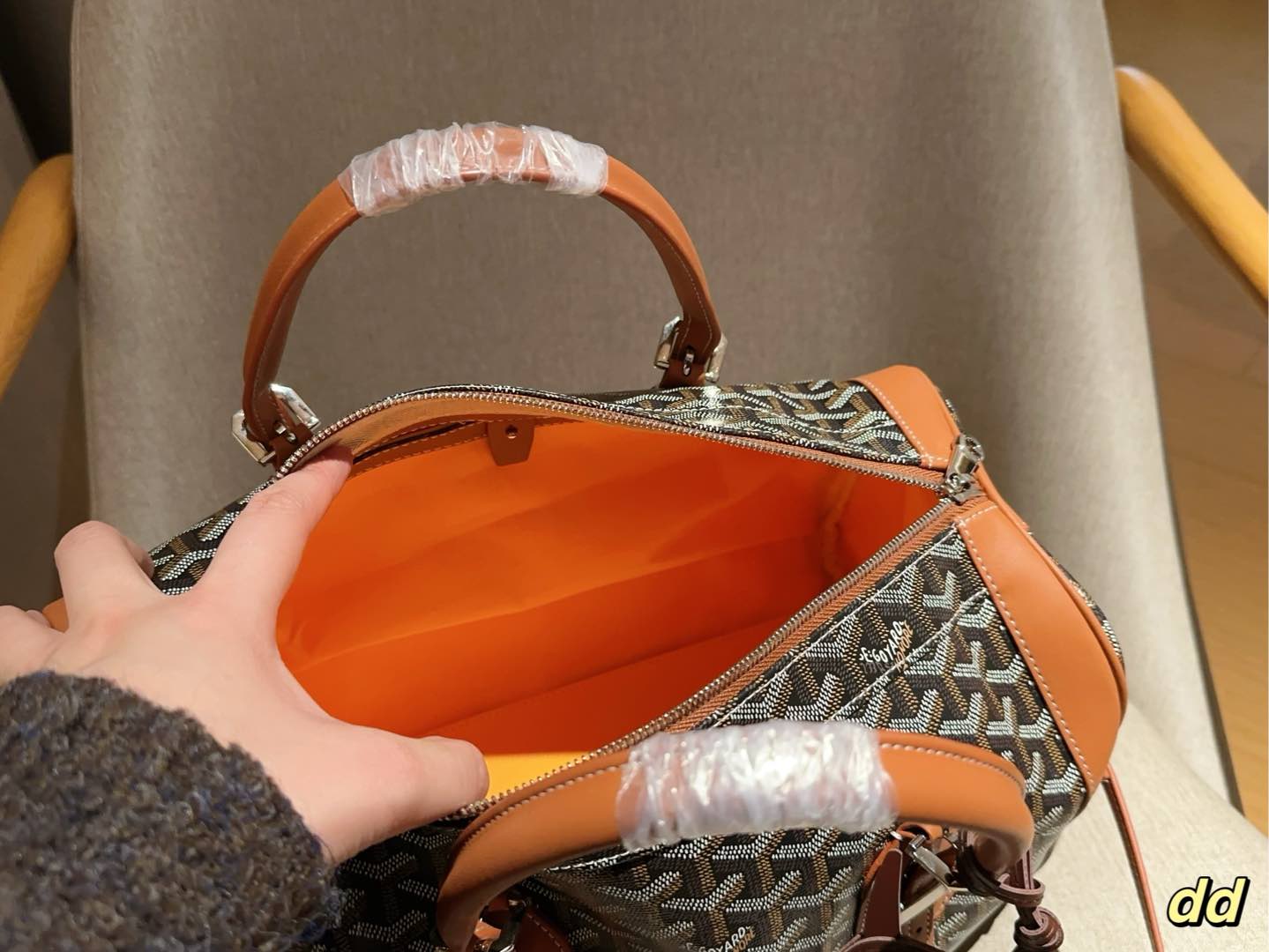 SAC HARDY PM BAG 35 EN TOILE GOYARDINE MARRON ET CUIR DE VEAU BRUN