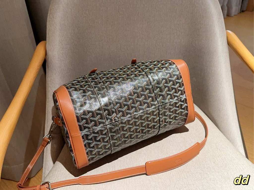 SAC HARDY PM BAG 35 EN TOILE GOYARDINE MARRON ET CUIR DE VEAU BRUN